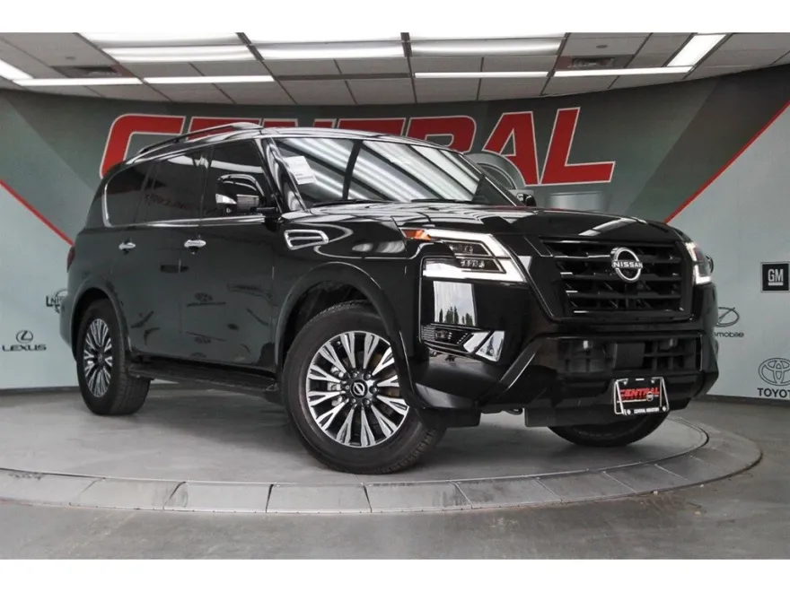 2023 Nissan Armada SL photo 1