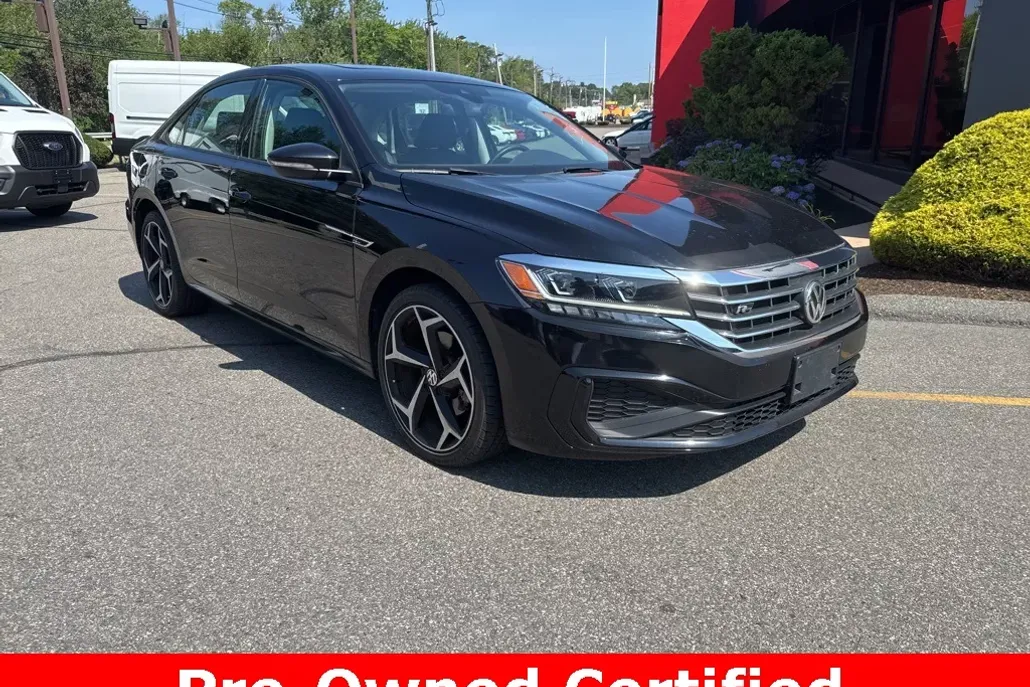 2020 Volkswagen Passat 2.0T R-Line photo 1