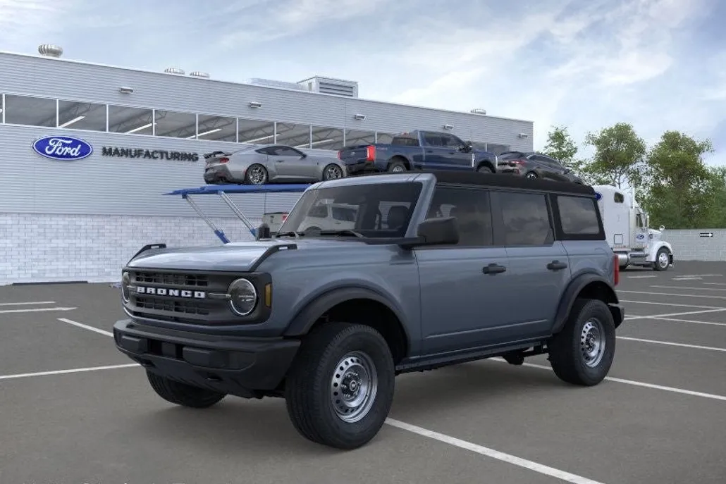 2025 Ford Bronco Base photo 1