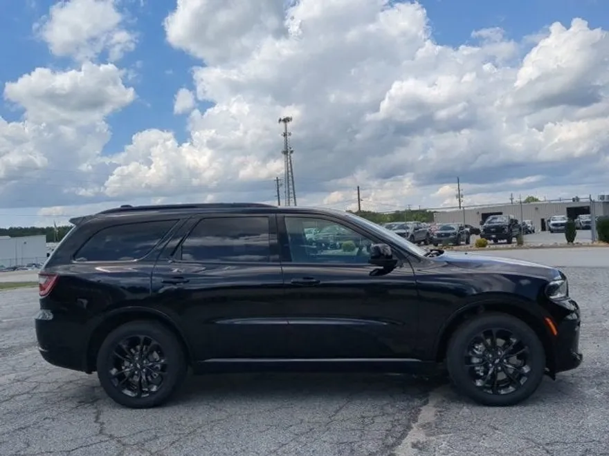 2025 Dodge Durango GT photo 1