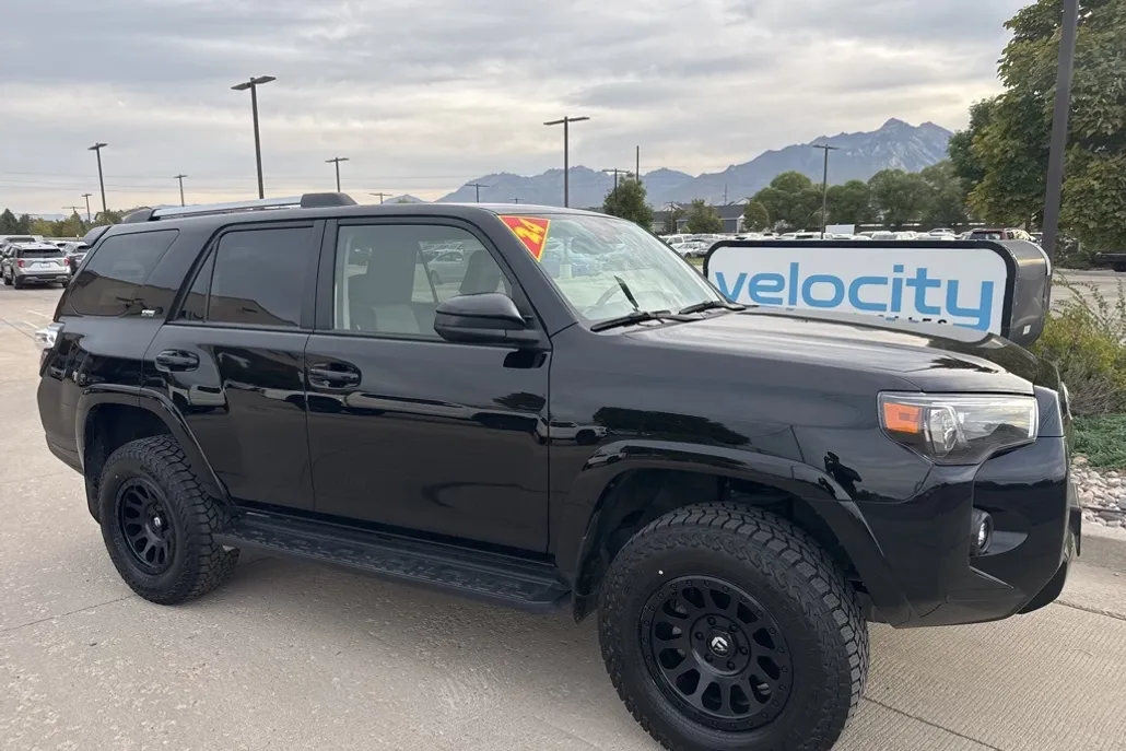 2024 Toyota 4Runner SR5 photo 1
