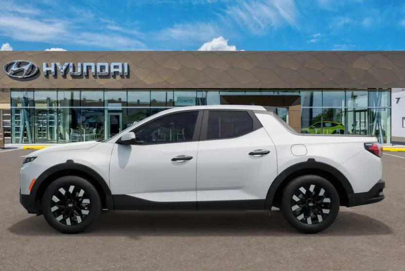 2025 Hyundai Santa Cruz SE photo 1