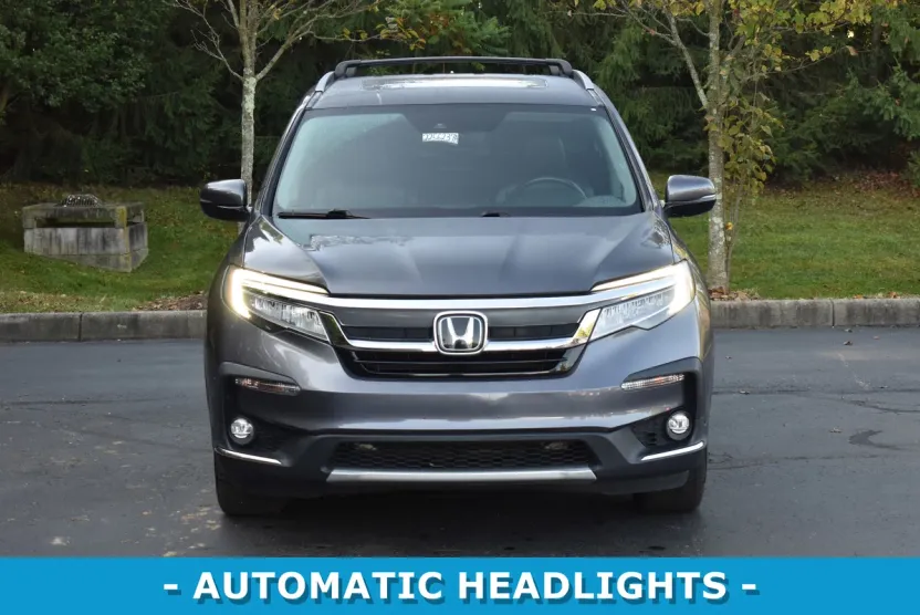 2022 Honda Pilot Touring photo 1