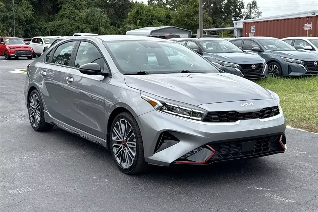 2024 Kia Forte GT photo 1