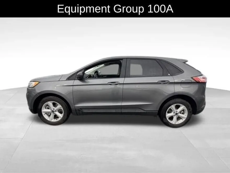 2021 Ford Edge SE photo 1