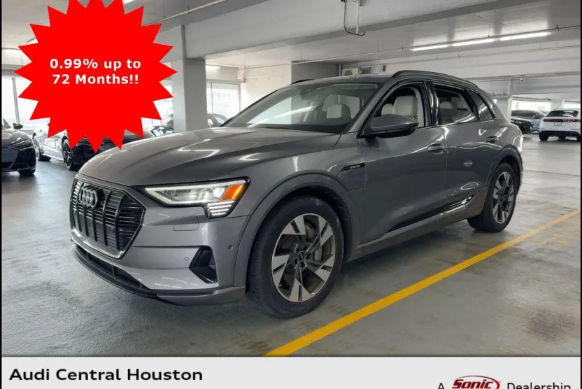 2023 Audi e-tron Premium photo 1