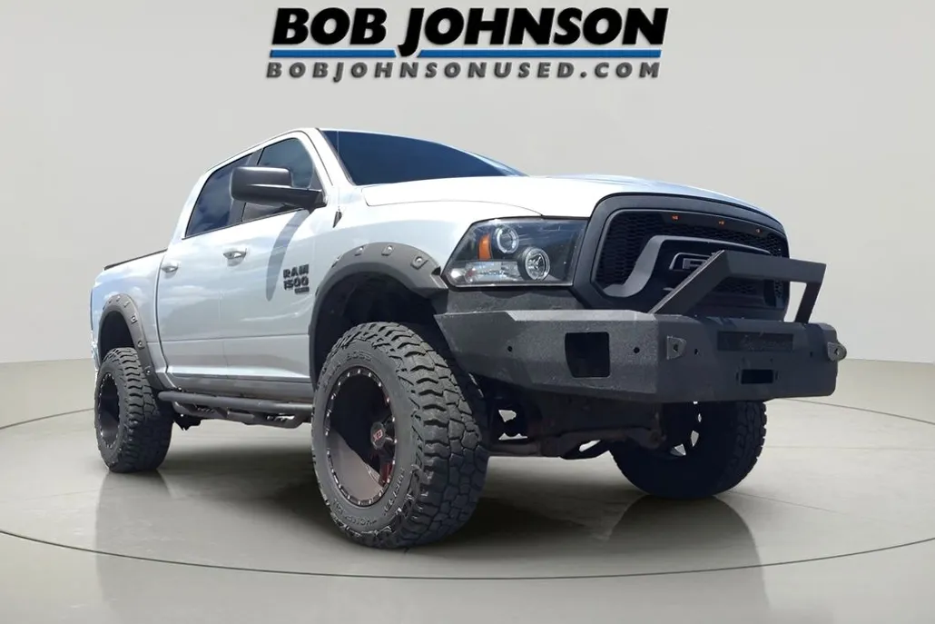 2019 Ram 1500 Classic SLT photo 1