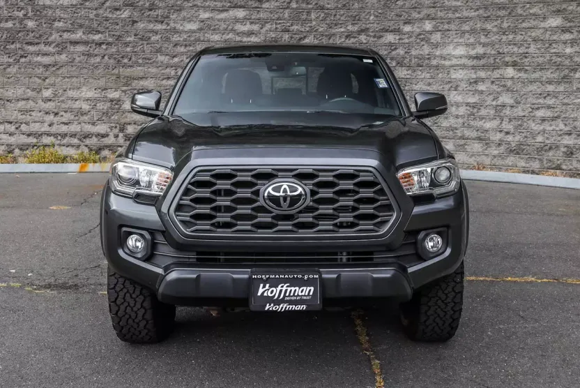 2020 Toyota Tacoma TRD Off-Road photo 1