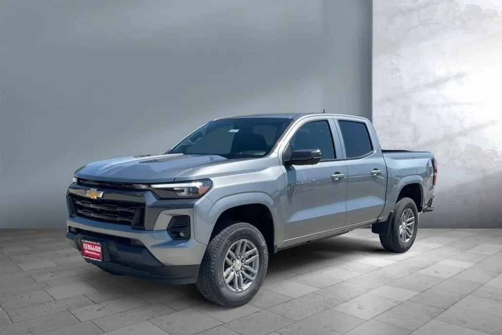 2025 Chevrolet Colorado Work Truck LT photo 1