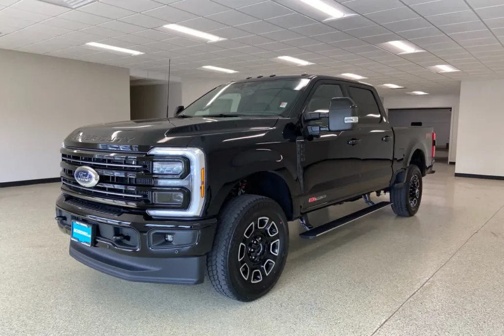 2025 Ford F-250 Platinum photo 1
