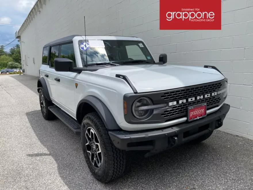 2022 Ford Bronco Badlands photo 1