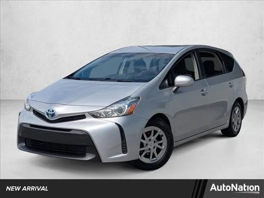 2017 Toyota Prius V Two photo 1