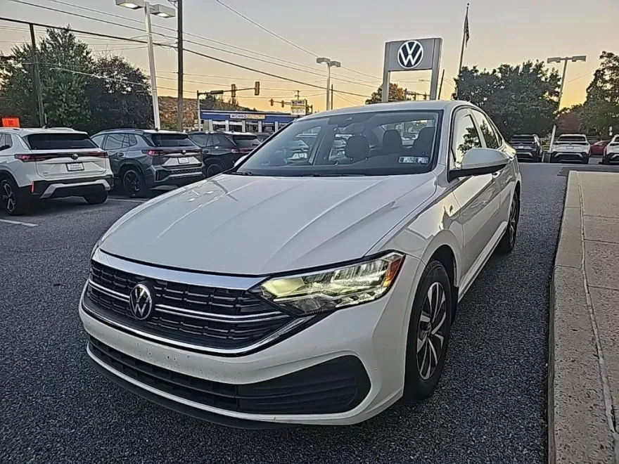 2024 Volkswagen Jetta 1.5T S photo 1