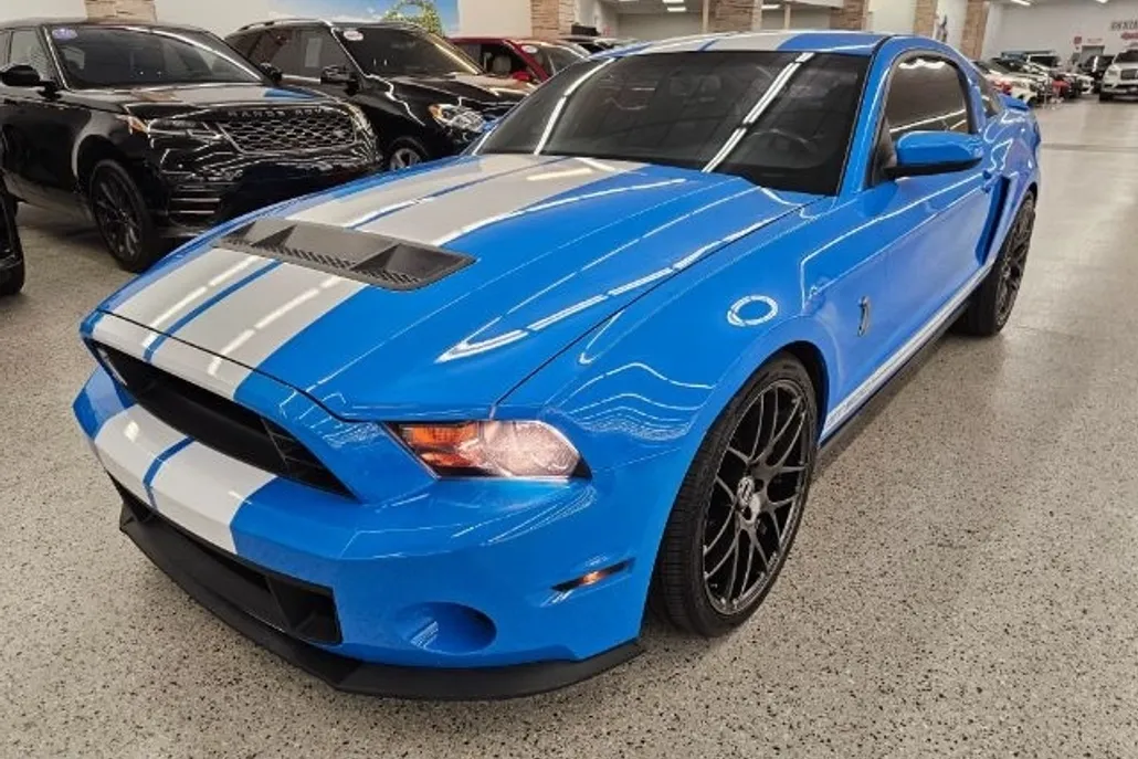 2010 Ford Mustang Shelby GT500 photo 1