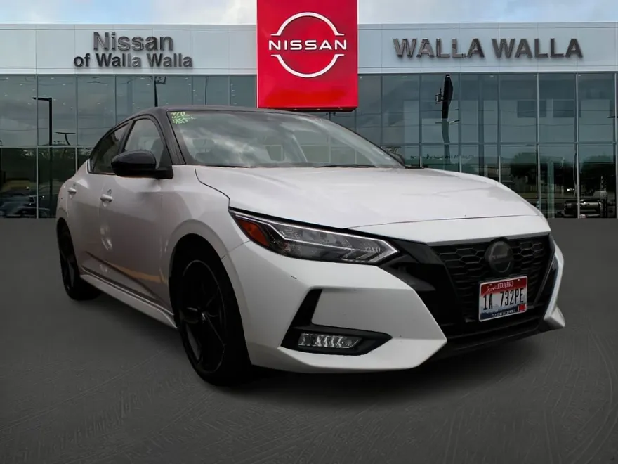 2022 Nissan Sentra SR photo 1