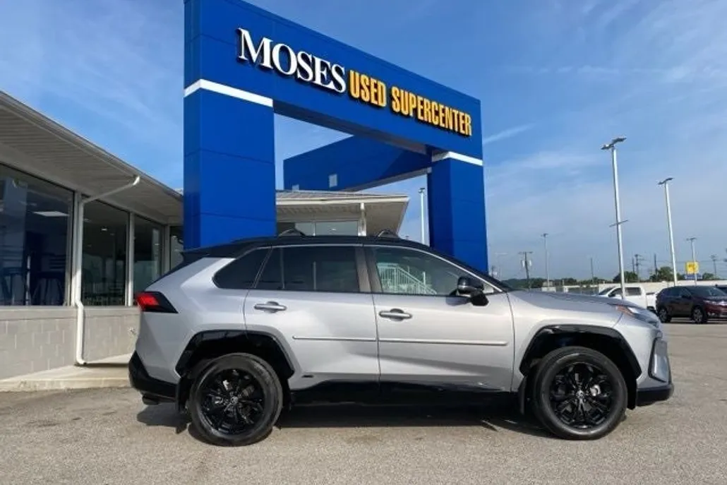 2024 Toyota RAV4 Hybrid XSE photo 1