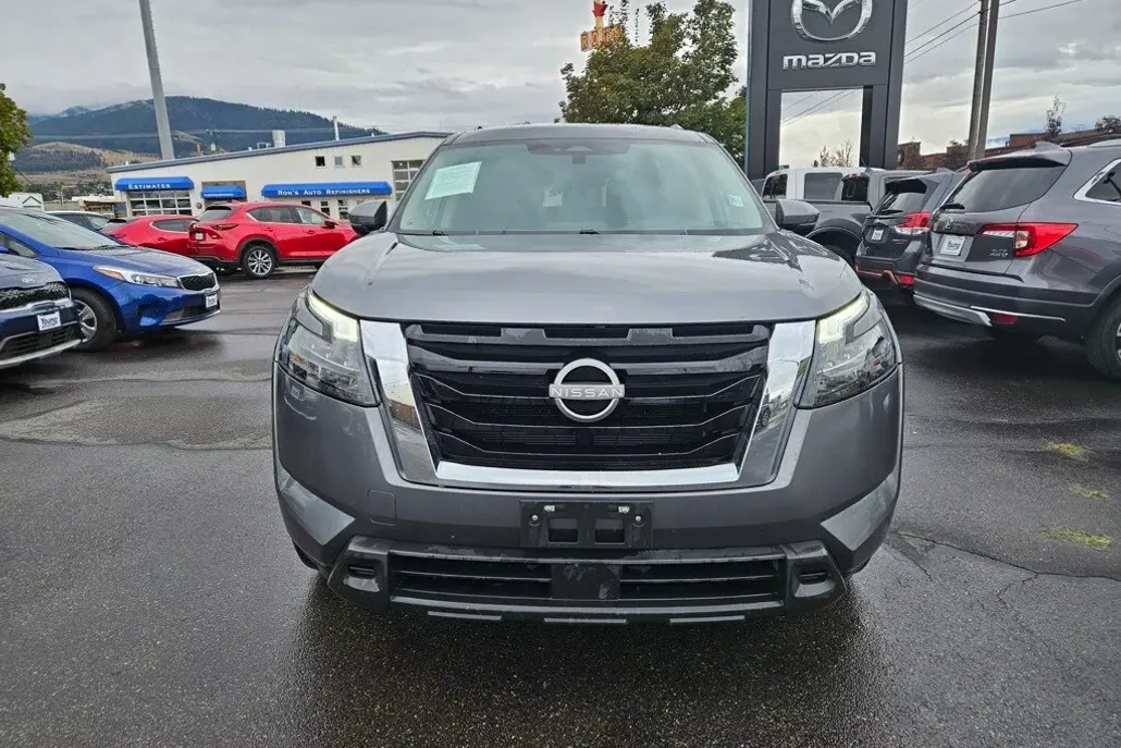 2024 Nissan Pathfinder SV photo 1