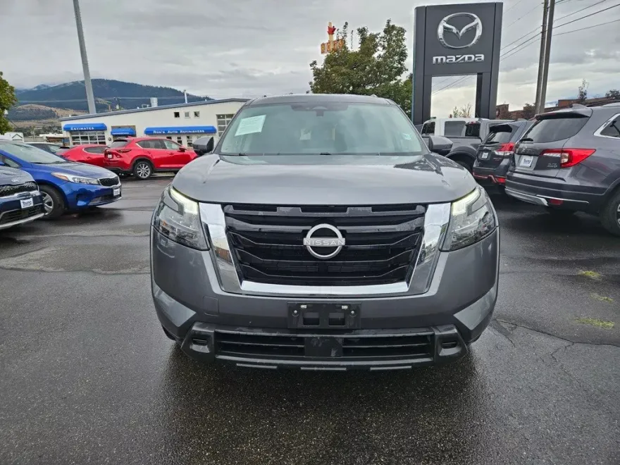 2024 Nissan Pathfinder SV photo 1