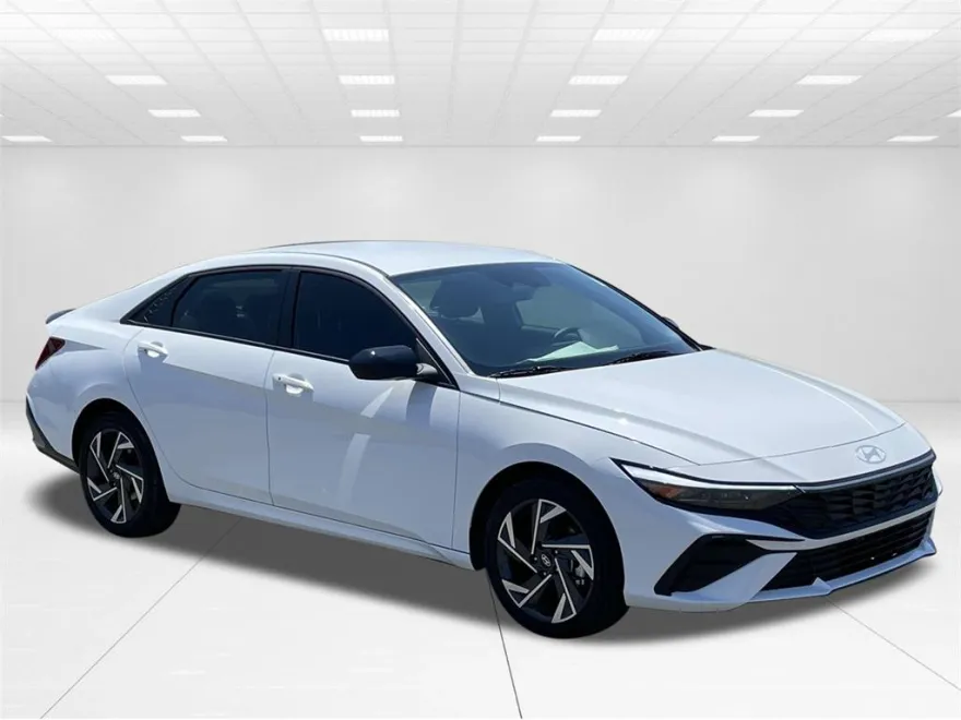 2025 Hyundai Elantra Hybrid SEL Sport photo 1