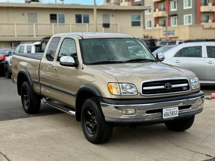 2002 Toyota Tundra SR5 photo 1