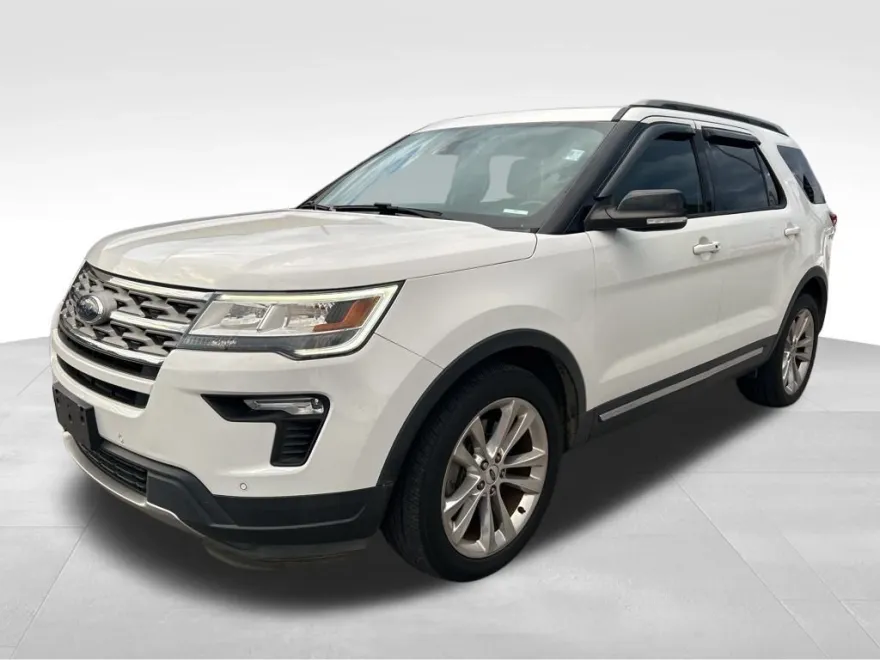 2018 Ford Explorer XLT photo 1