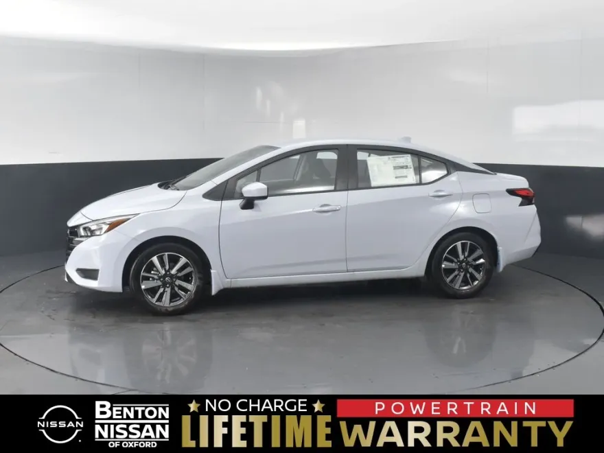 2025 Nissan Versa SV photo 1