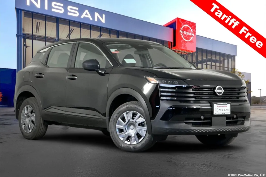 2025 Nissan Kicks S photo 1