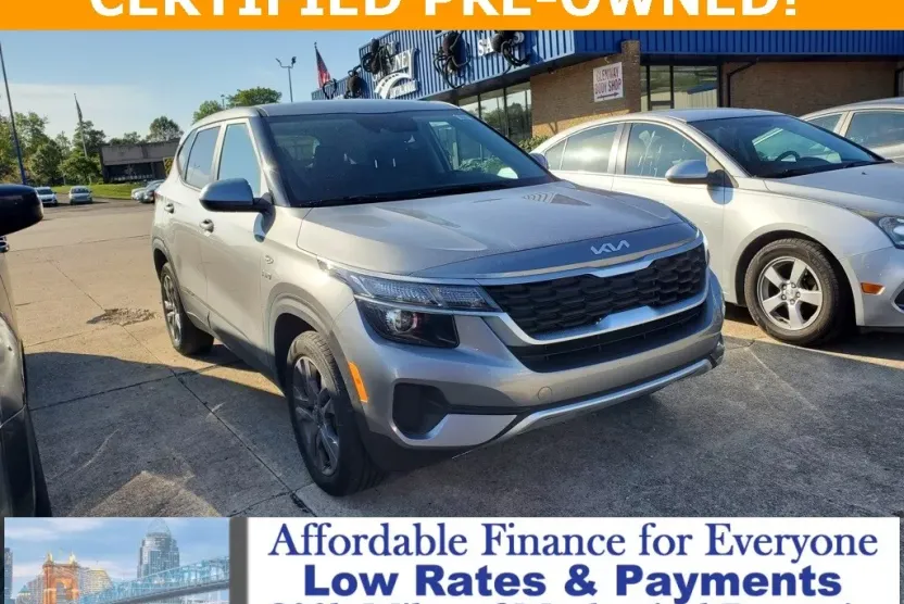 2023 Kia Seltos LX photo 1