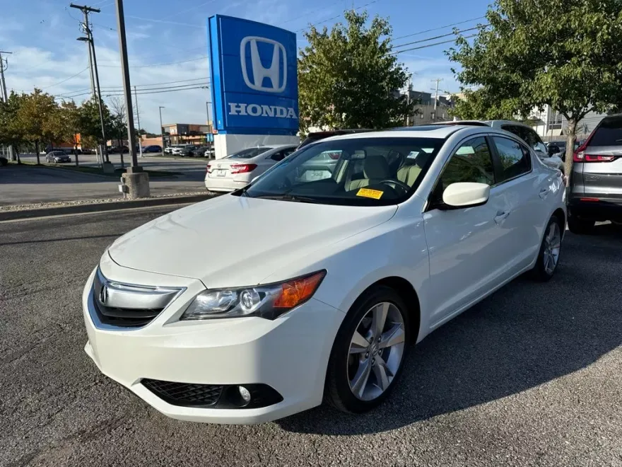 2013 Acura ILX 2.0L Technology photo 1