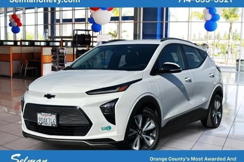 2022 Chevrolet Bolt EUV photo 1