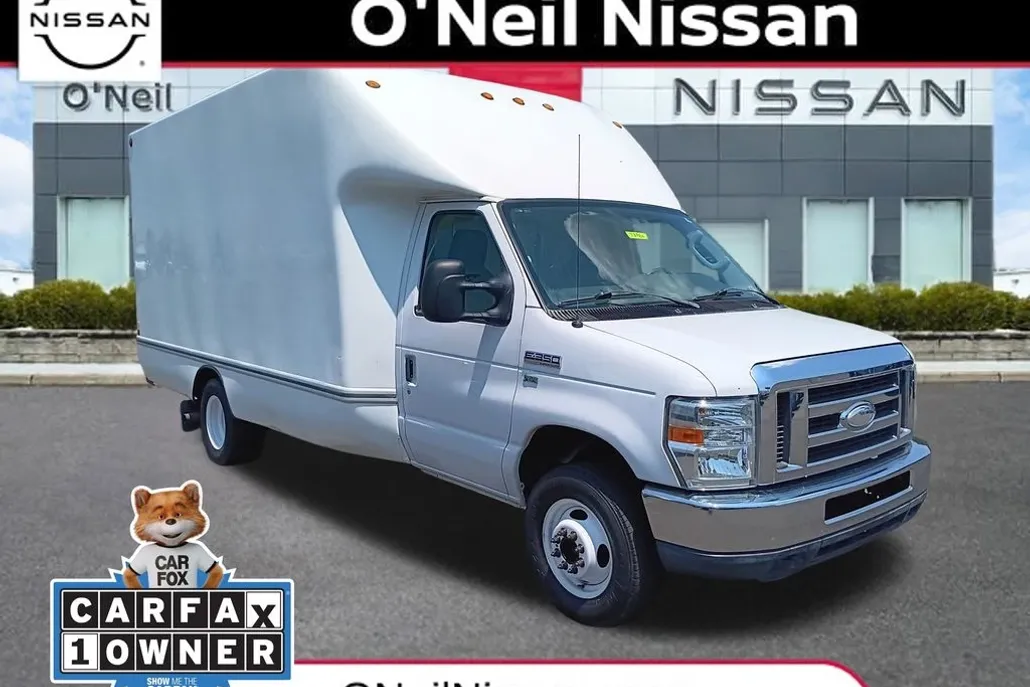 2014 Ford E-350 Base photo 1