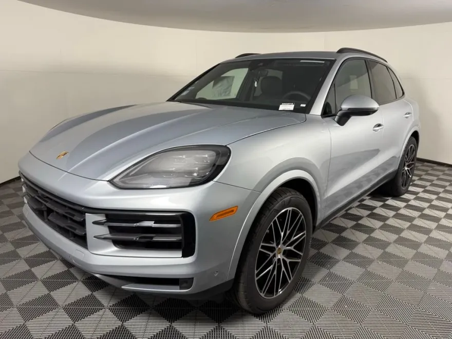 2025 Porsche Cayenne Base photo 1