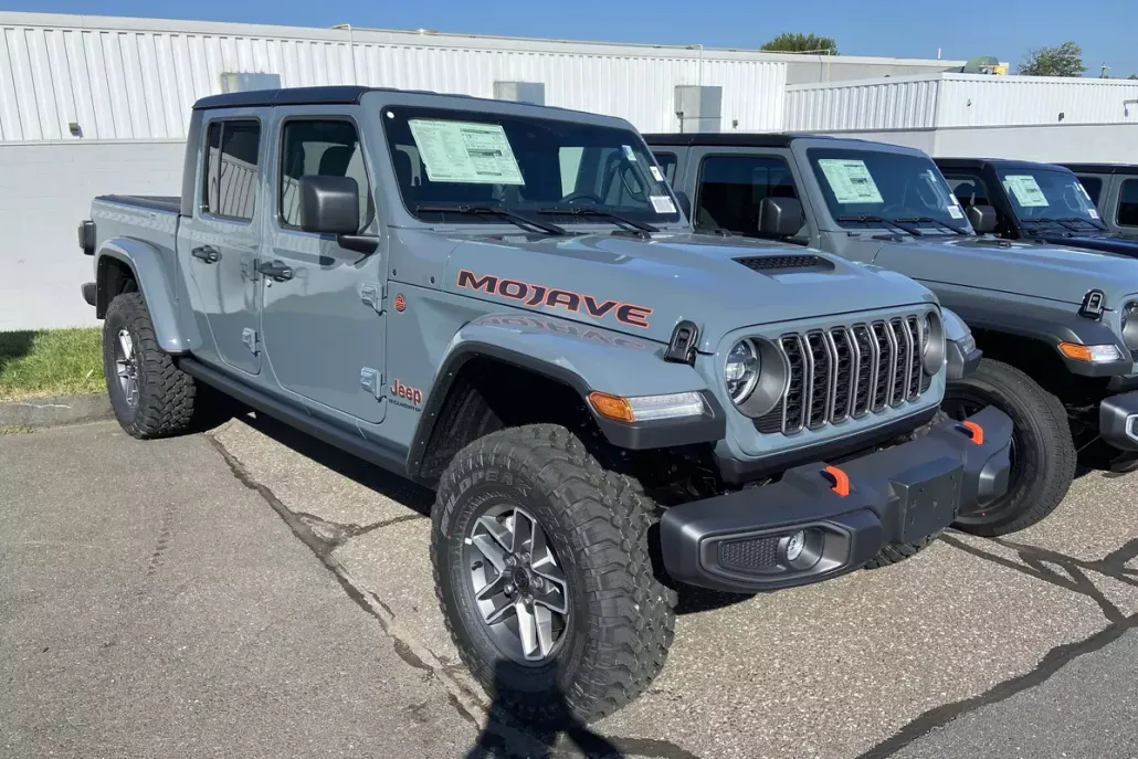 2025 Jeep Gladiator Mojave photo 1