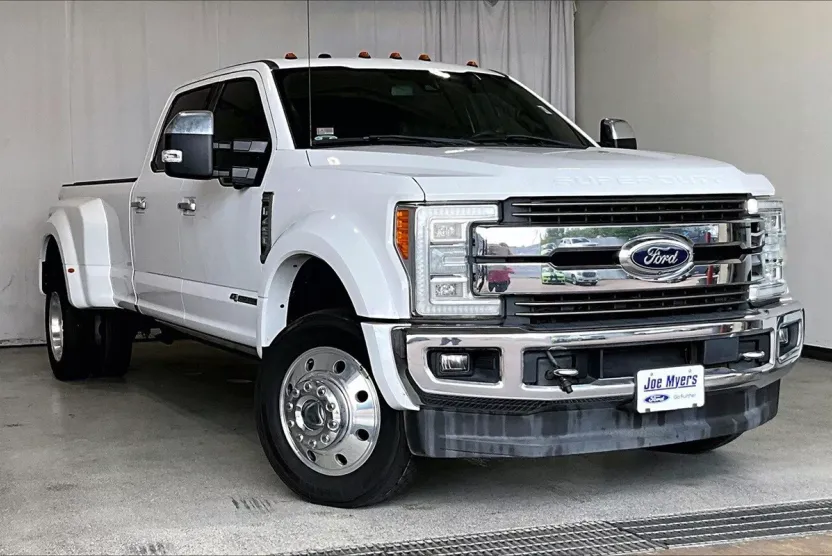 2017 Ford F-450 photo 1
