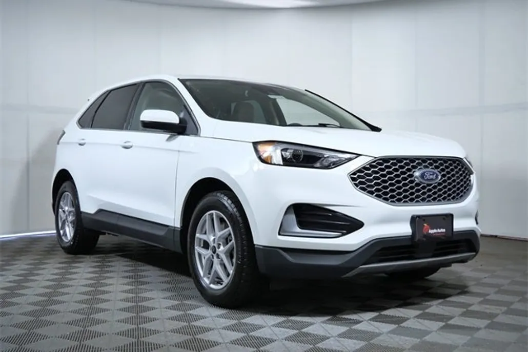2024 Ford Edge SEL photo 1