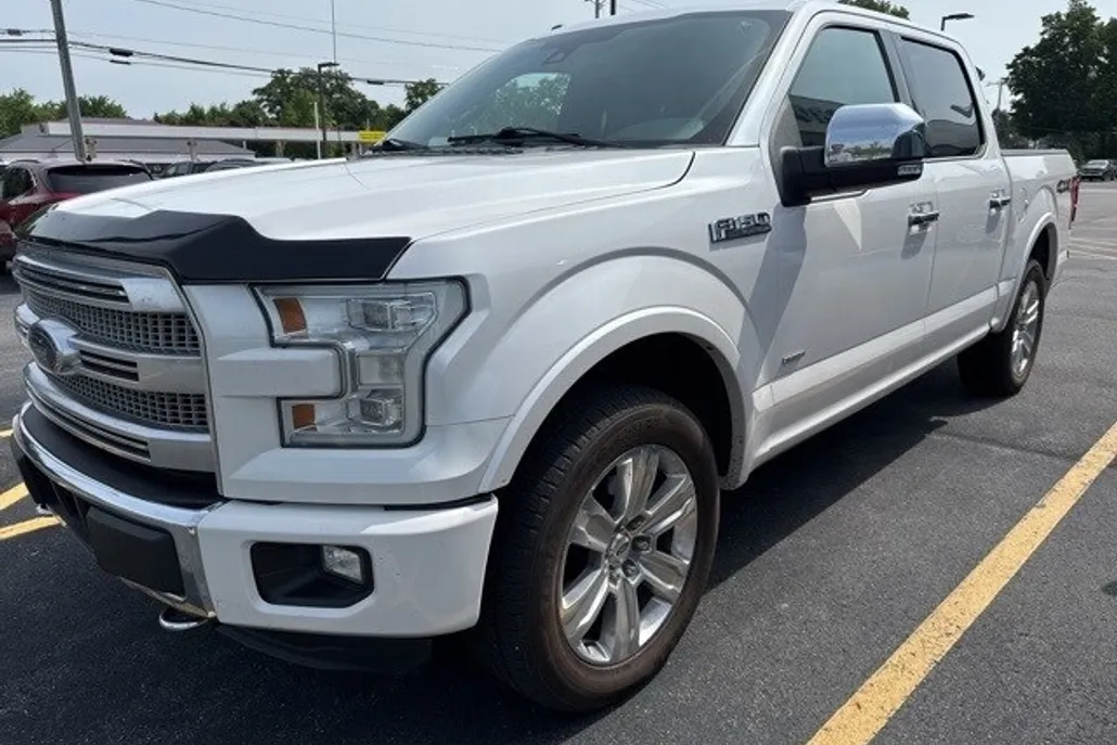 2015 Ford F-150 Platinum photo 1