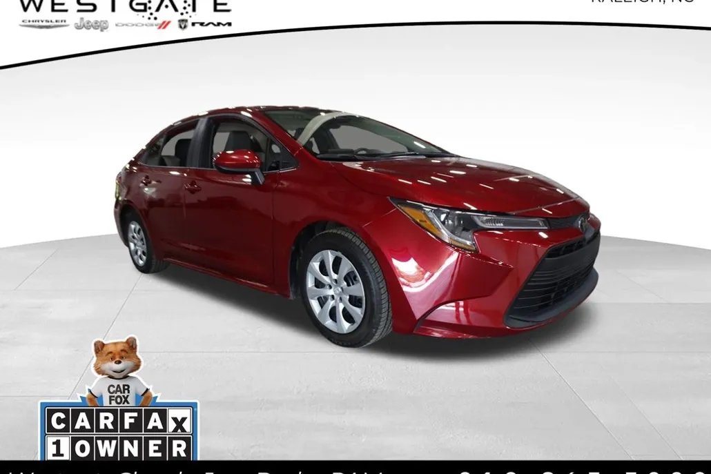 2024 Toyota Corolla LE photo 1