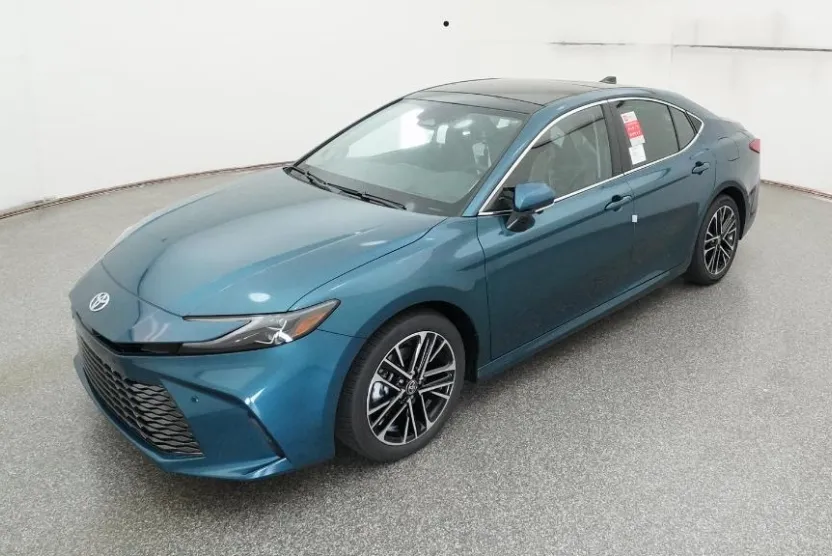 2026 Toyota Camry XLE photo 1