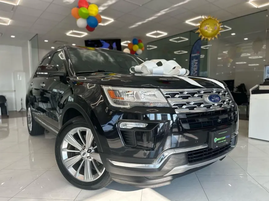 2019 Ford Explorer Limited photo 1
