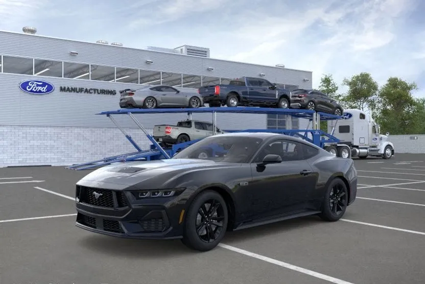 2025 Ford Mustang GT photo 1
