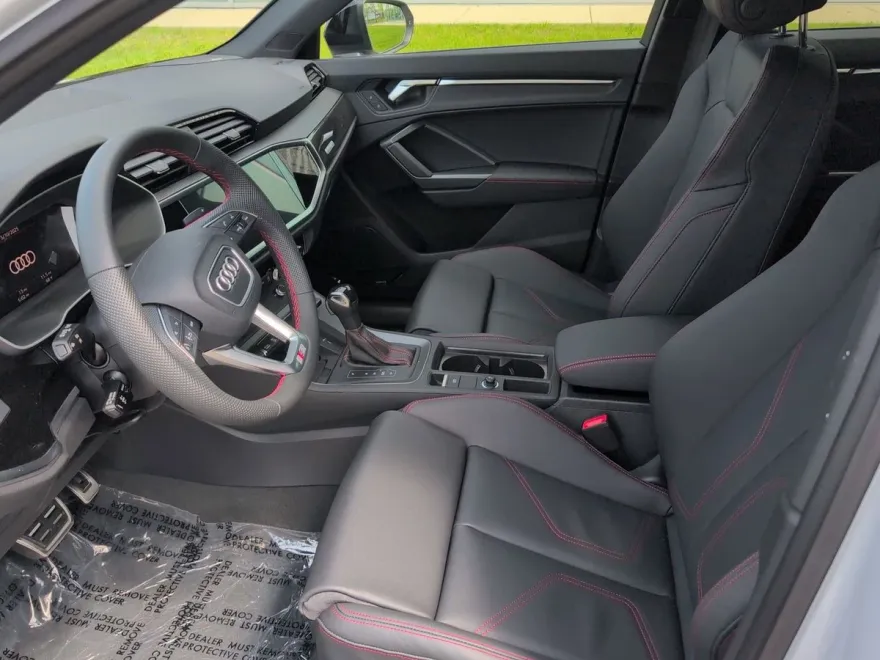 2025 Audi Q3 S line Premium Plus photo 2