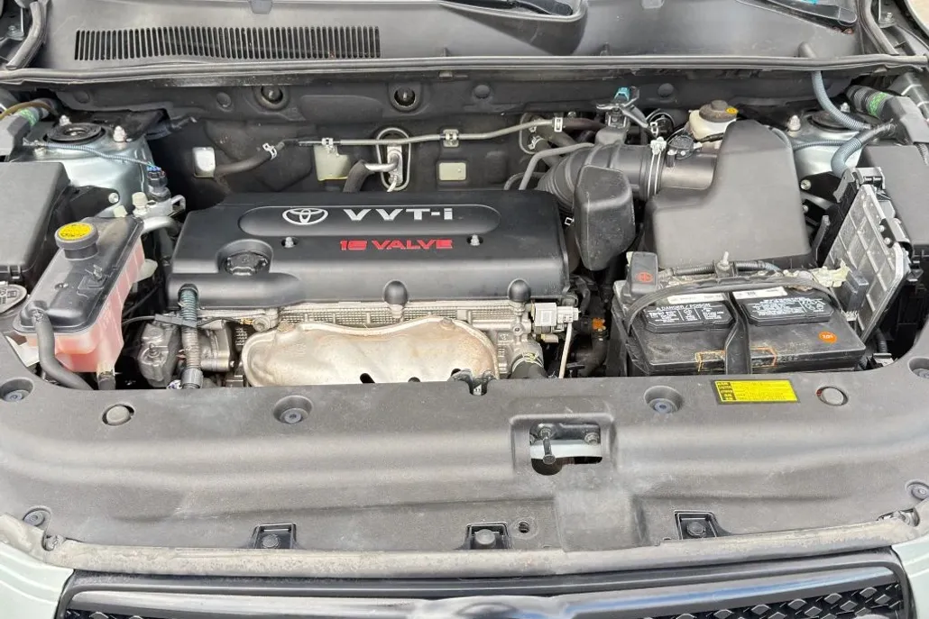 2007 Toyota RAV4 Sport photo 1