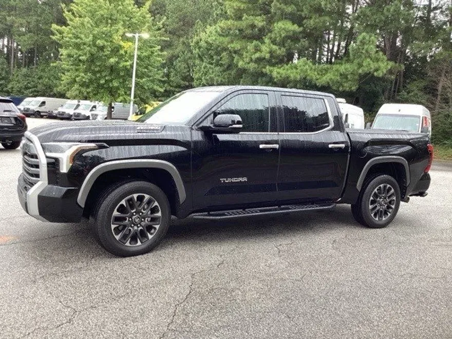 2025 Toyota Tundra Limited CrewMax photo 1