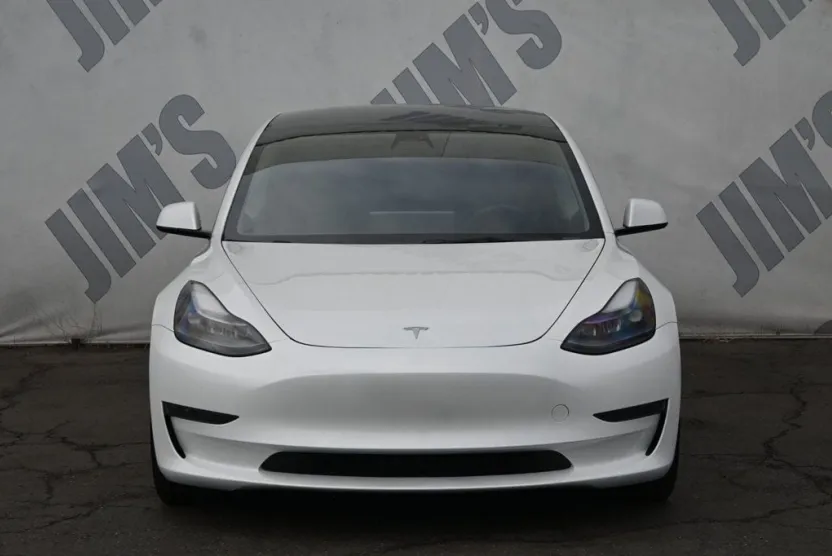 2023 Tesla Model 3 photo 1