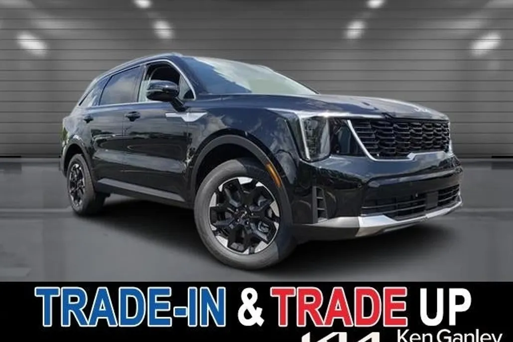 2025 Kia Sorento S photo 1
