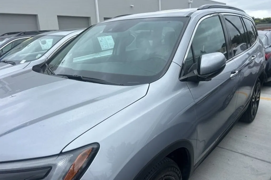 2022 Honda Pilot Special Edition photo 1