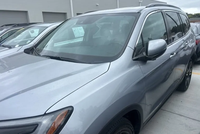 2022 Honda Pilot Special Edition photo 1