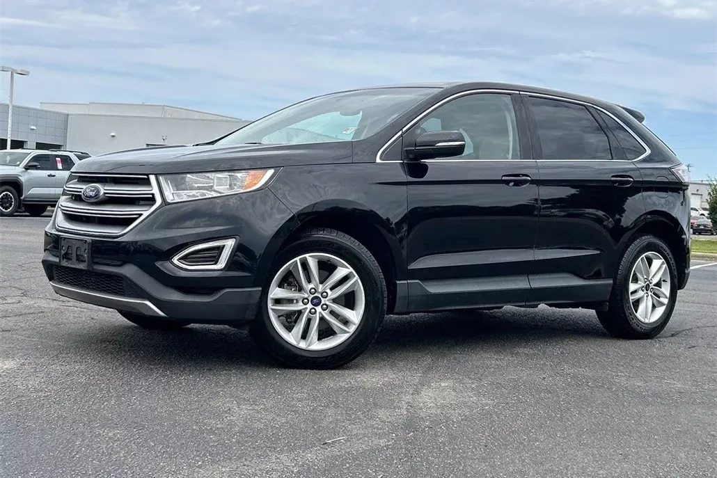 2016 Ford Edge SEL photo 1
