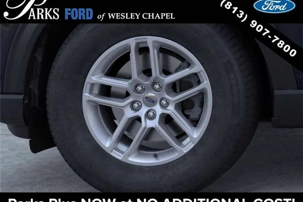 2025 Ford Explorer photo 1