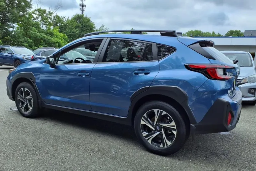 2024 Subaru Crosstrek Premium photo 1